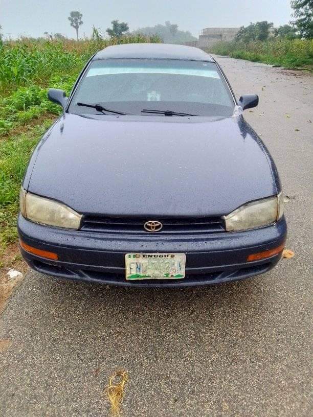 A picture of 1998 Toyota Camry 0000