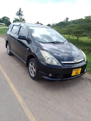 A picture of Toyota wish for sale 0685136087