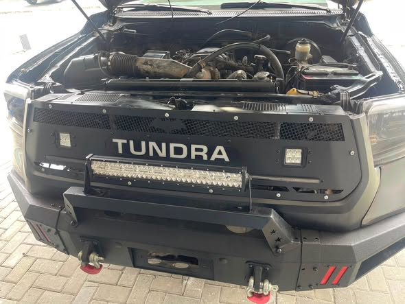 A picture of Toyota Tundra model 2006 upgraded to 2018 off road