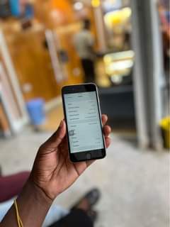 A picture of Iphone 7 plain