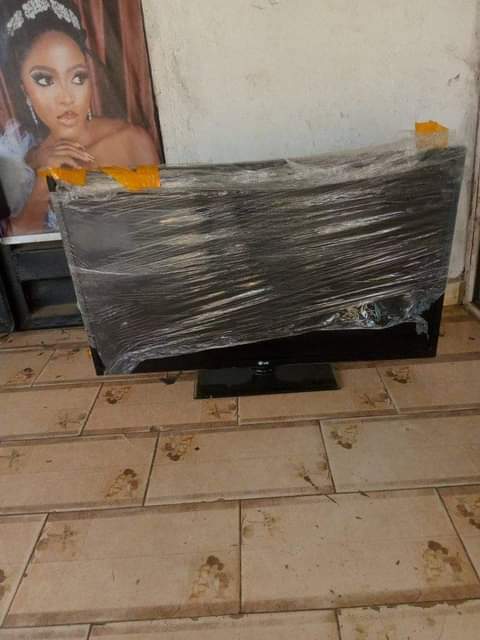 A picture of Electronics