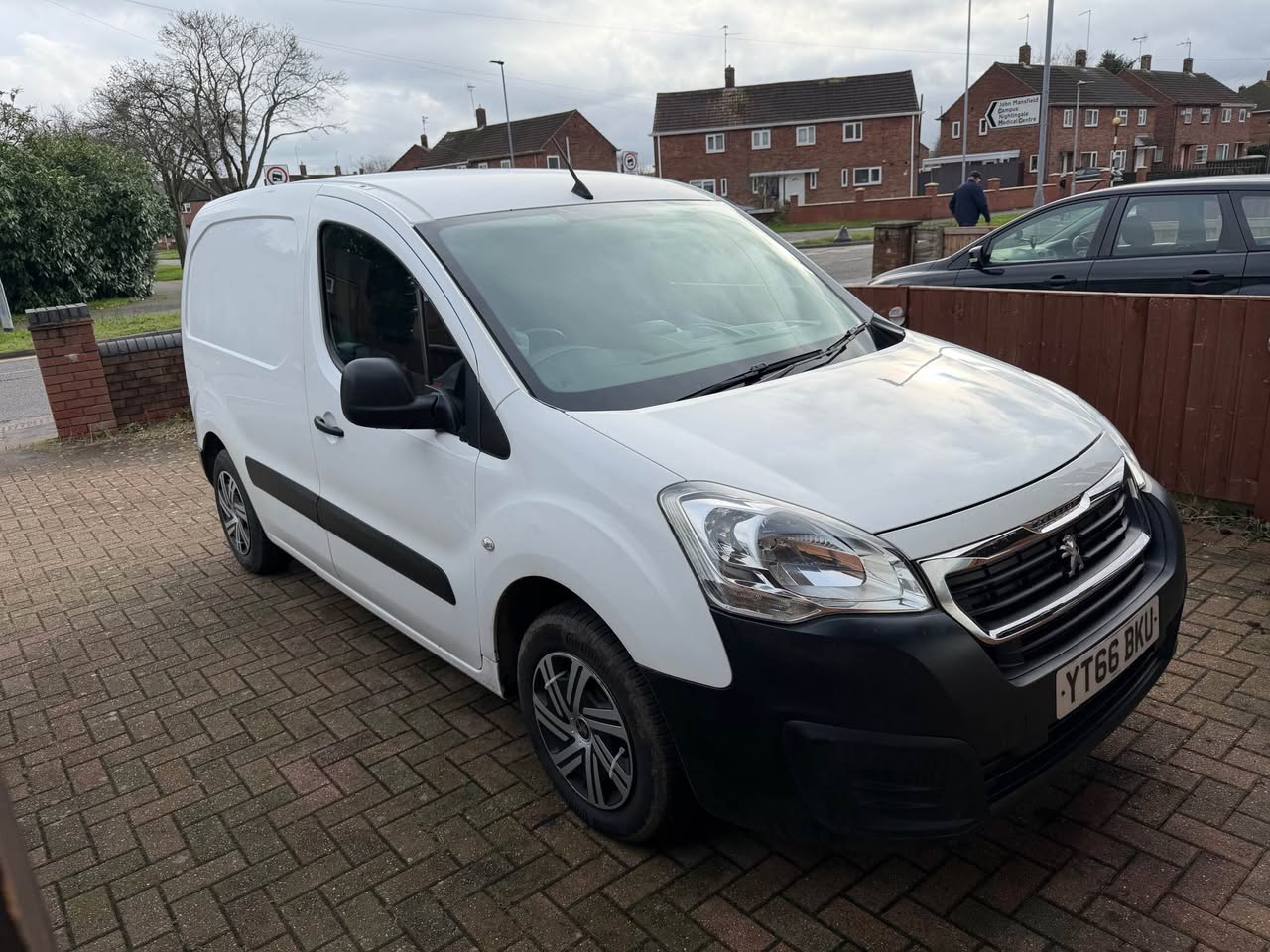 peugeot partner