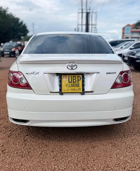 A picture of Toyota Mark X