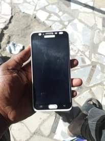 A picture of VIVO Y72 GB 64 RAM 4 GB