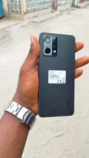 A picture of RENO 7 GB 256 RAM 12 NATAKA 500 000 0654344954
