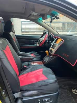 A picture of LEXUS RX330 2006 Extremely clean Neat leather interior Full factory