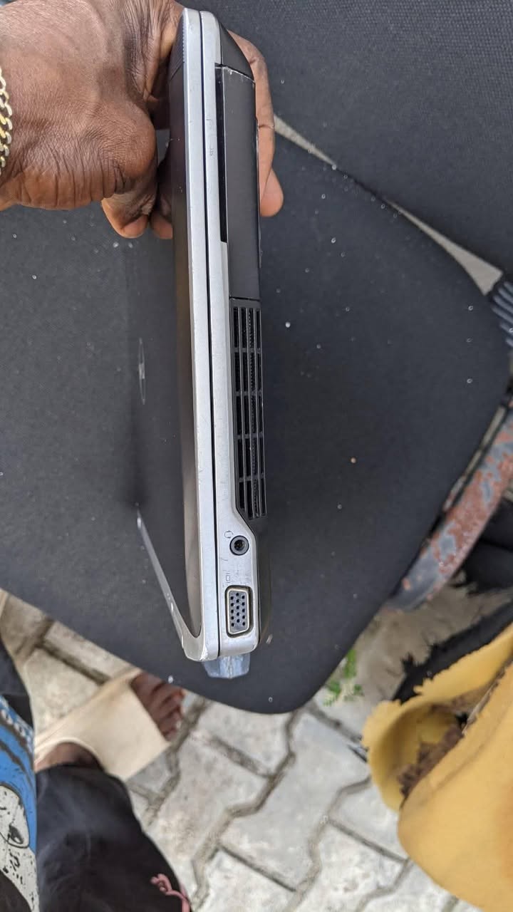 A picture of Laptop Dell Latitude 6320