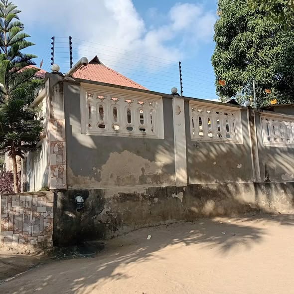 A picture of NYUMBA INAUZWA DAR ES SALAAM TABATA KINYEREZI 0621229626