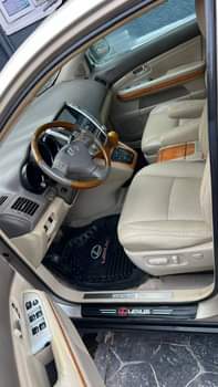 A picture of 2005 Lexus rx330 10 5m Tokunbo 08132657971