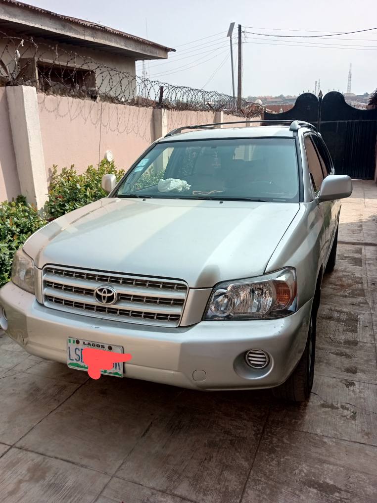 A picture of Toyota Highlander 3row