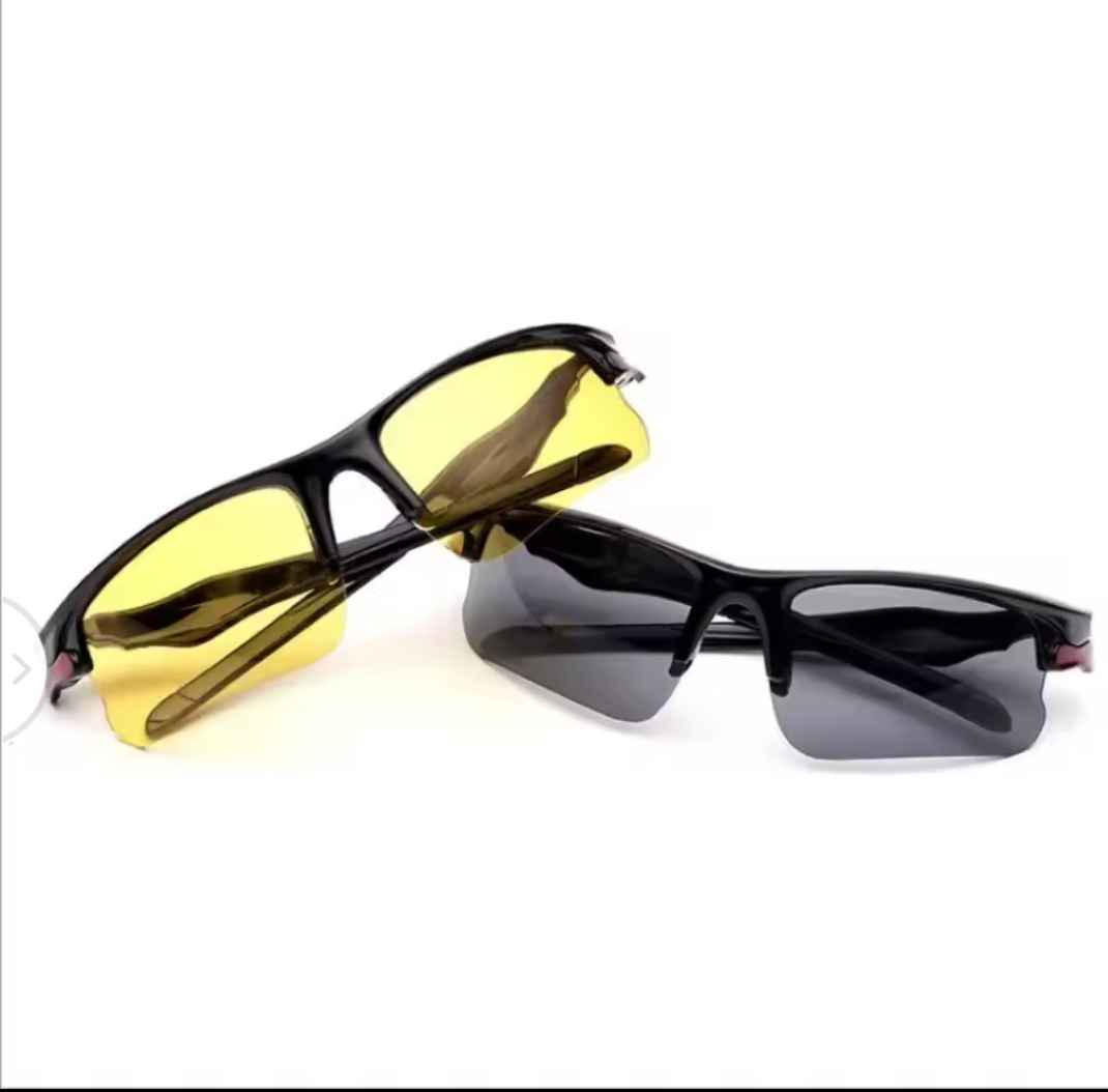 A picture of 2 in 1 night and day driving glass