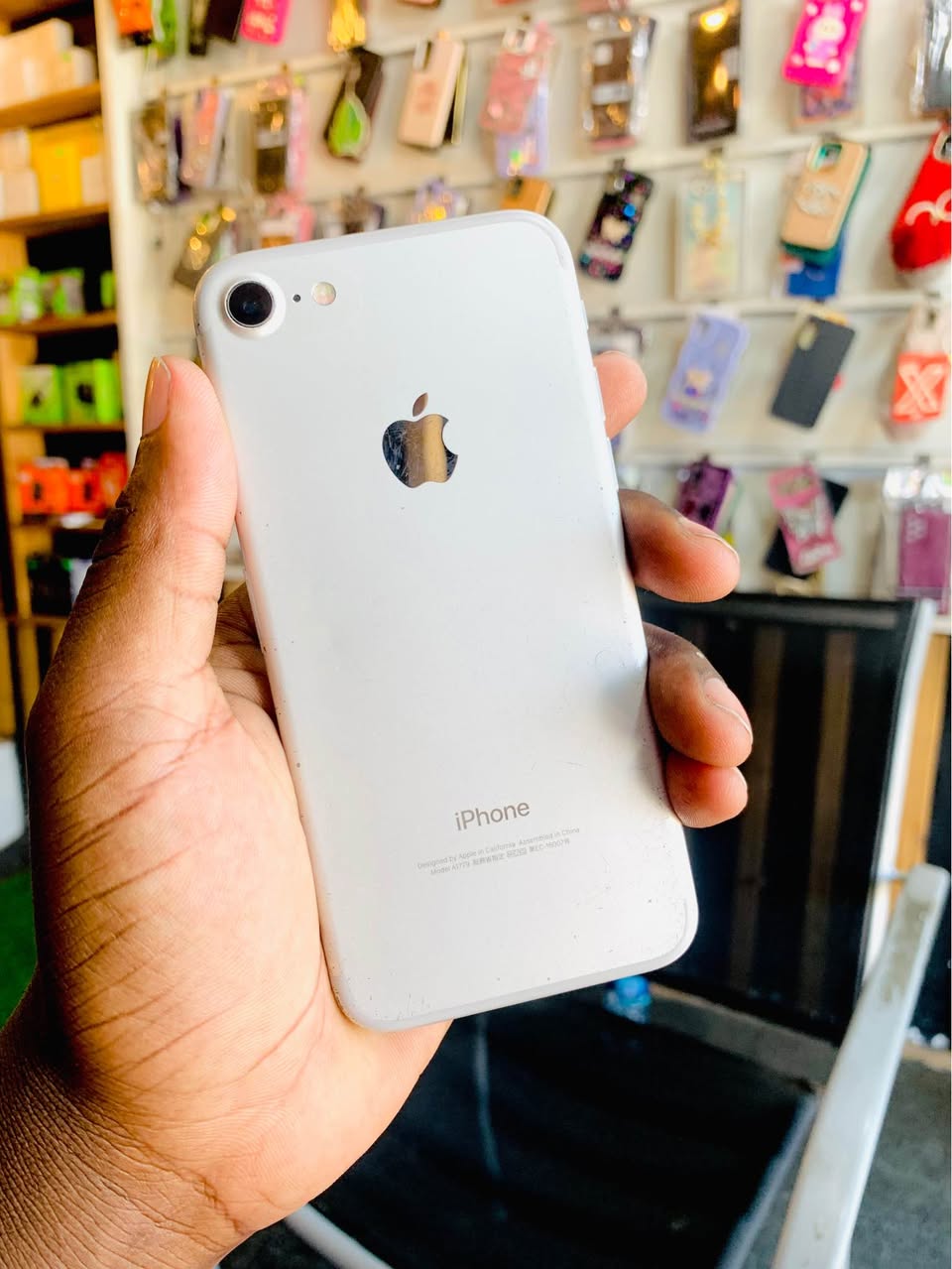 A picture of Iphone 7 plain