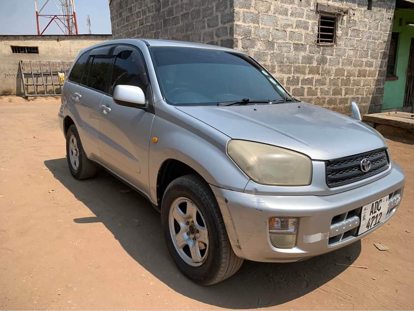 A picture of 2006 TOYOTA RAV4 1ZZ ENGINE INTACT K78000
