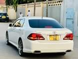 A picture of TOYOTA CROWN ATHELETE