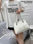 A picture of 2in1 women leather handbags available