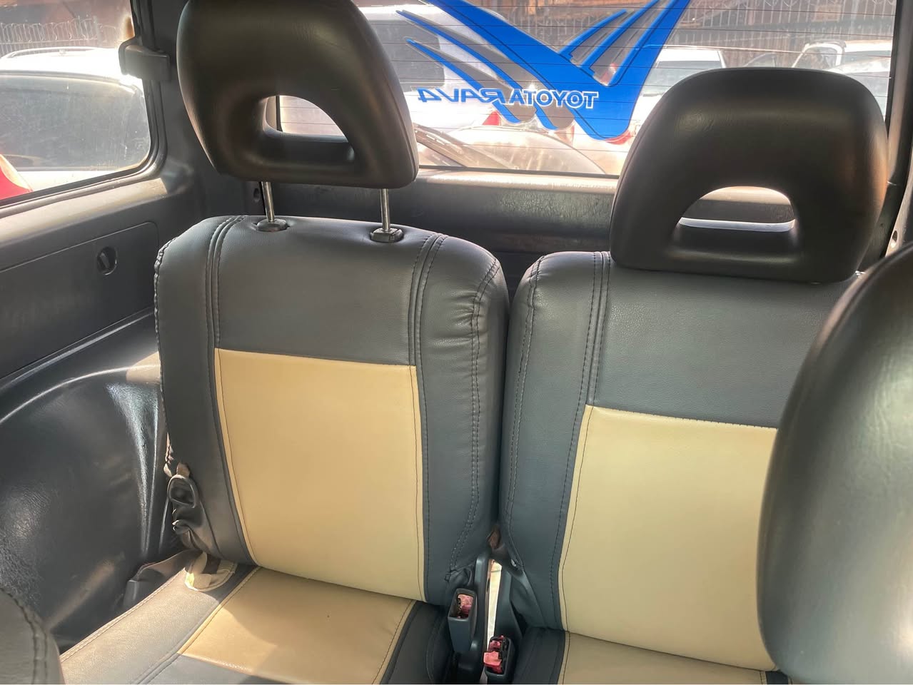 A picture of Toyota Rav4