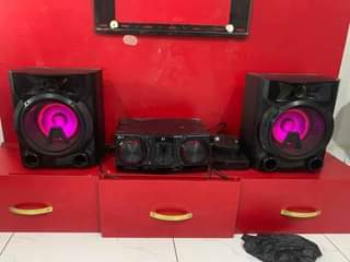 A picture of BLUETOOTH SPEAKERS LG XBOOM 115w