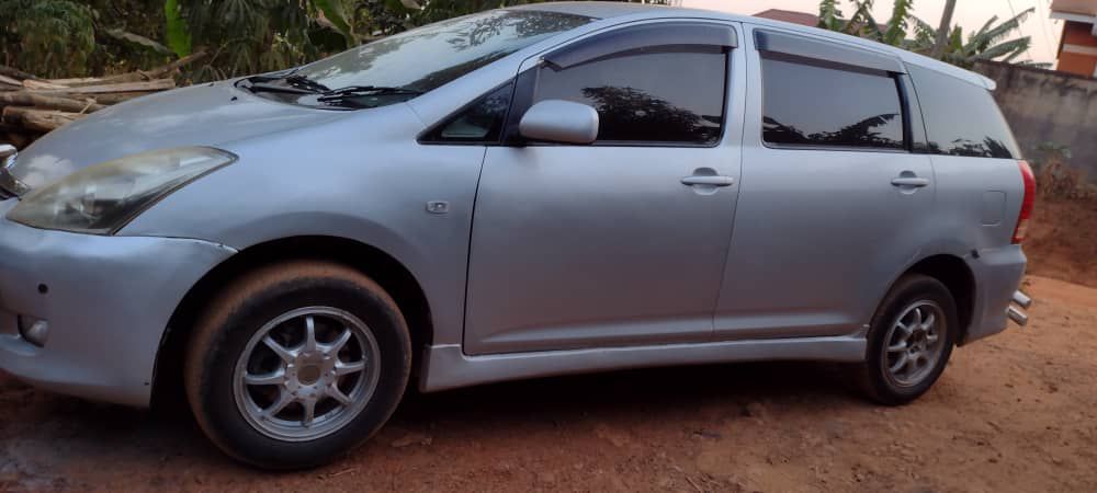 A picture of Toyota Wish on sale