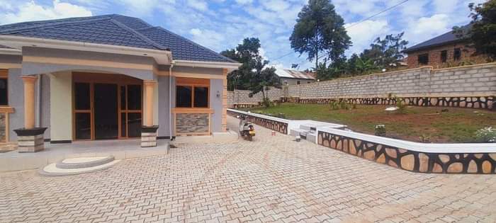 A picture of Brand new three bedroomed house in wakiso town
