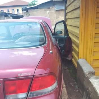 A picture of Car