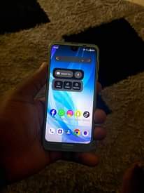 A picture of Sharp aquos 64gb 4gbram clear cameras just cracked back at