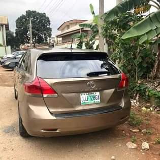 A picture of Neatly used 2010 Toyota venza Buy and drive Location ikeja
