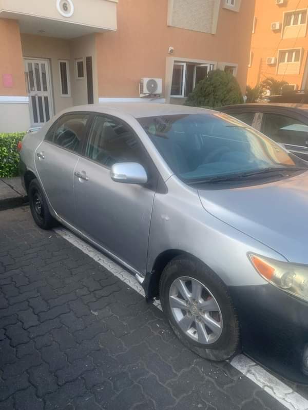 A picture of Toyota Corolla 2010 Sound engine and gear AC need repair