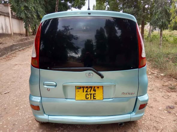 A picture of TOYOTA Funcargo