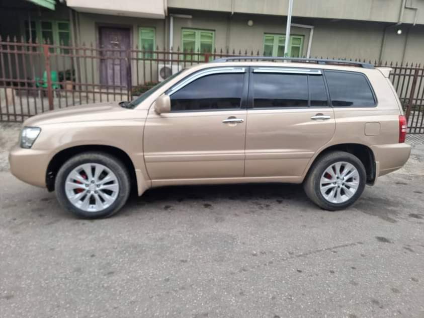 A picture of Toyota Highlander 2003