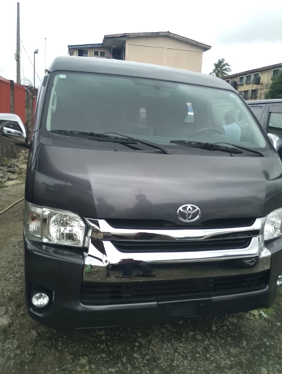 A picture of 2010 Toyota hiace