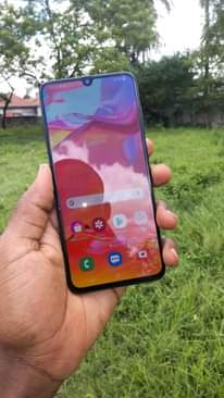 A picture of Samsung a70