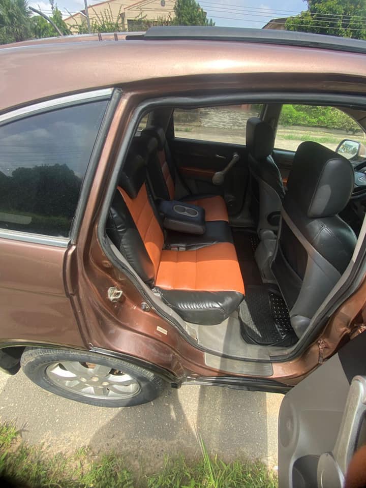 A picture of Honda CR V 2009