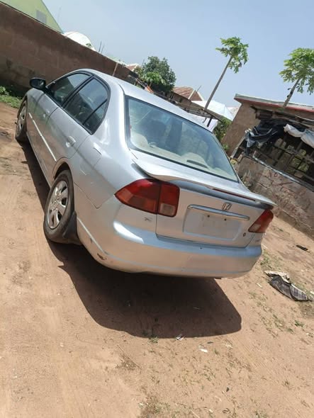 A picture of Sharp Honda Civic 04 The car is working perfectly First