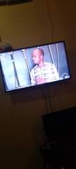 A picture of TV INCHI 32 Full BOx