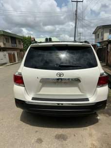 A picture of 2013 Toyota Toyota highlander Toyota Highlander le