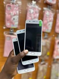 A picture of Oppo A57 GB64 Ram4