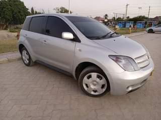 A picture of 2004 TOYOTA IST 0714058883 TOYOTA