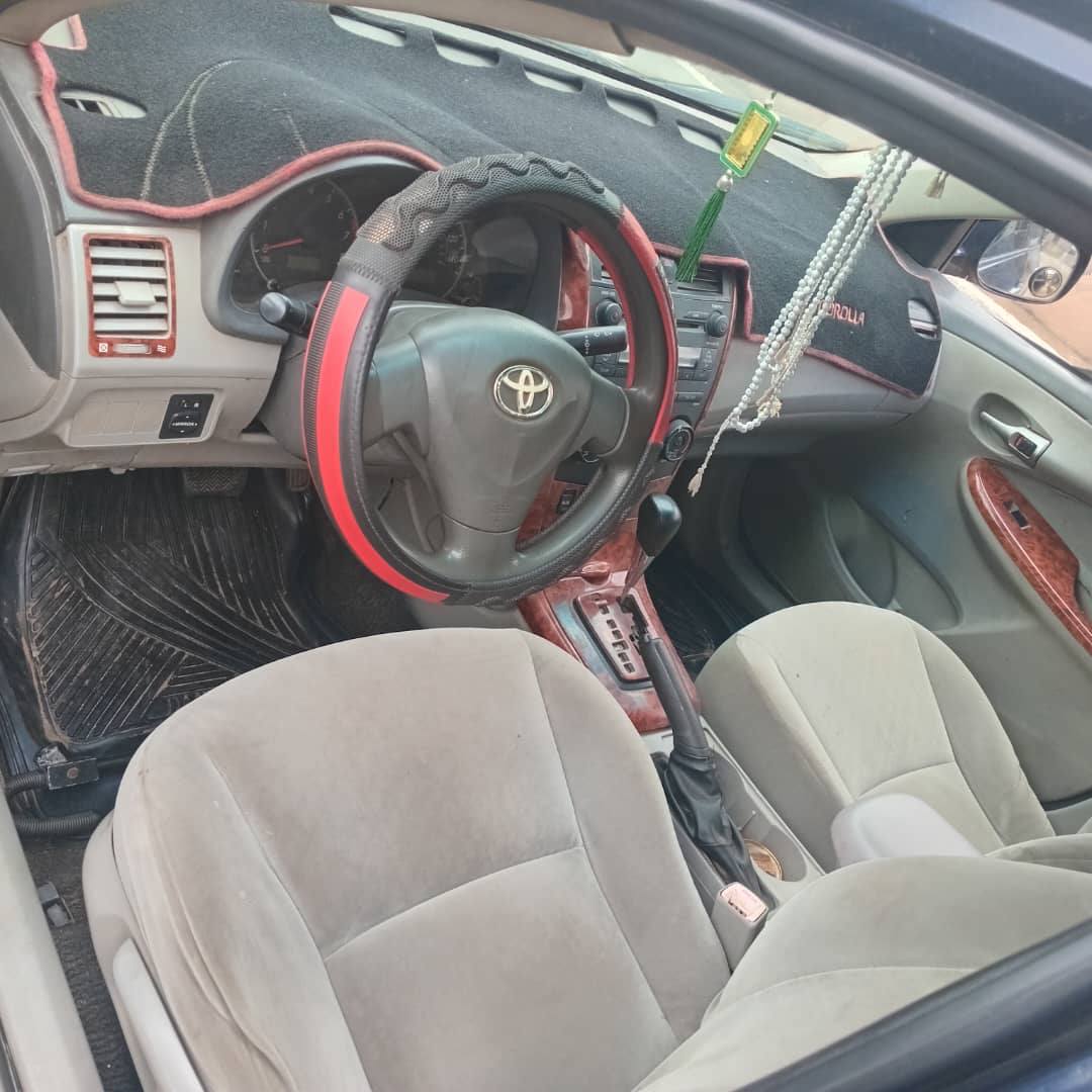 A picture of 2010 Toyota corolla