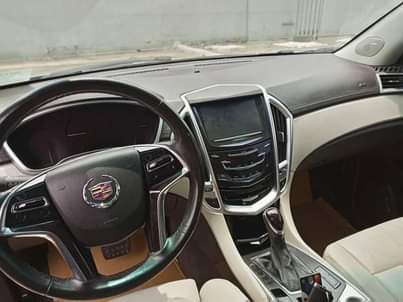 A picture of Cadillac SRX 013