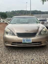 A picture of SUPER SHARP FIRST BODY LEXUS ES330 2006 MODEL WITH UNTAMPERED