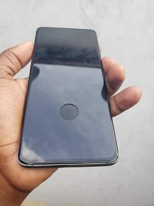 A picture of Samsung S20