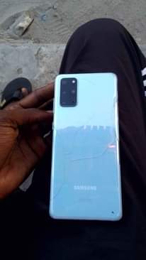A picture of Samsung galaxy s20