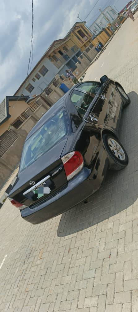 A picture of owner need money to pay bills b4 12 o clock