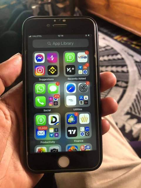 A picture of Iphone 7plain