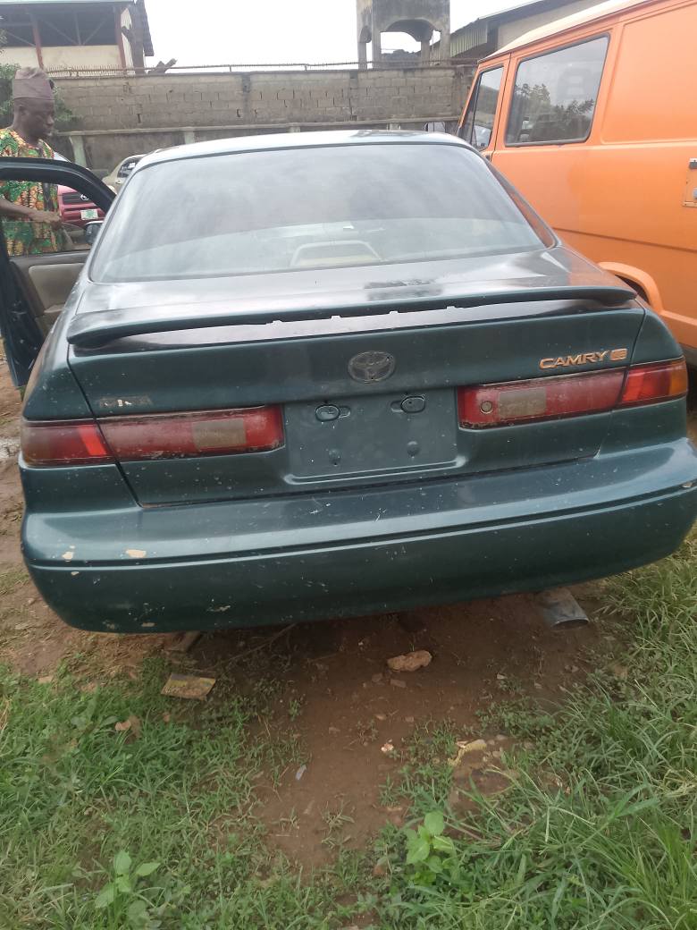 A picture of Toyota camry pencil