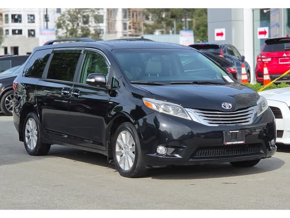 A picture of 2017 Toyota sienna xle awd