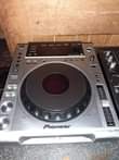 A picture of Cdj850 and cdjm400