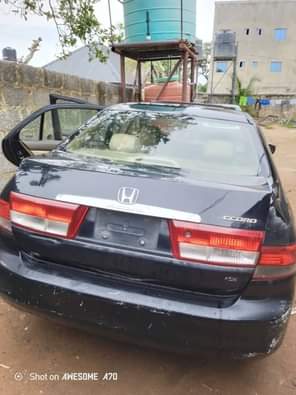 A picture of Awoof sales pure first body 2004 model Honda Accord Sound