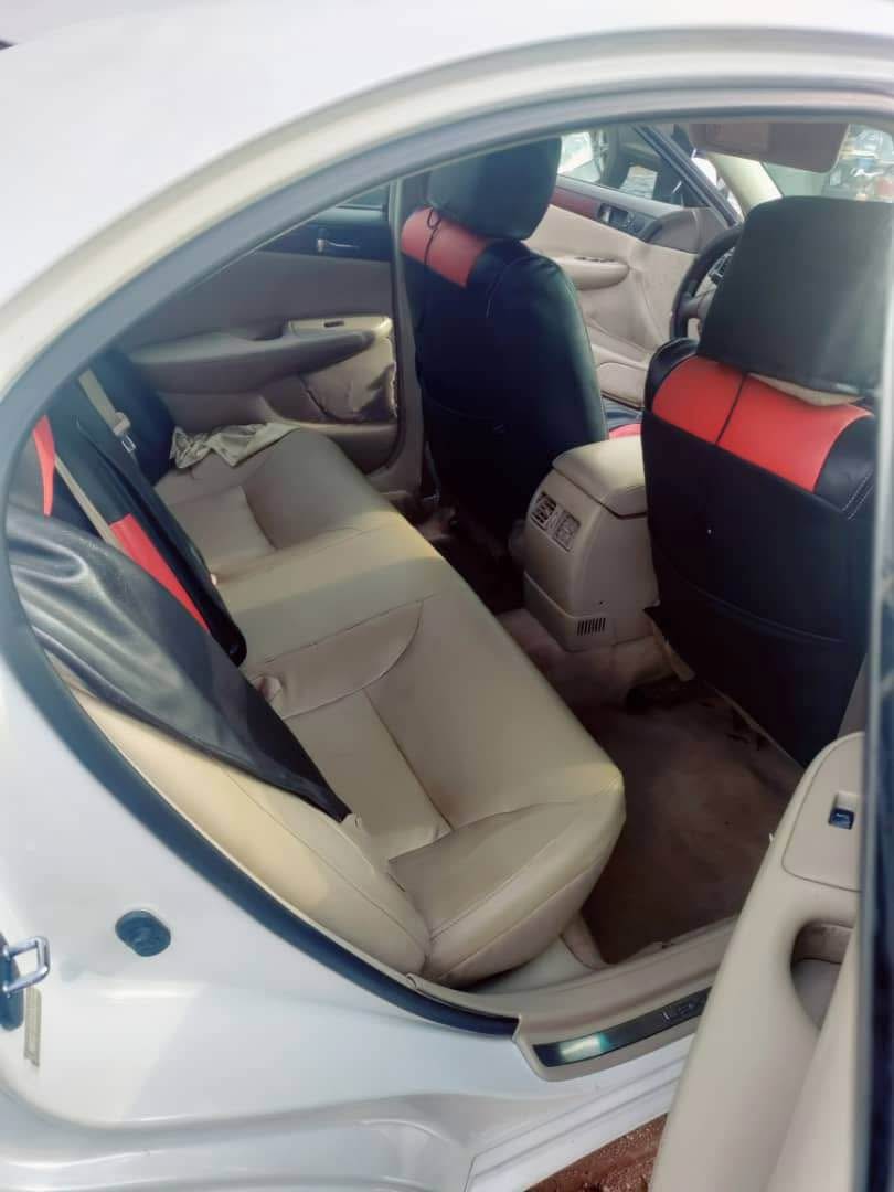 A picture of Distress sell Lexus es 330 04 model Available for sale
