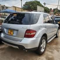 A picture of ML350 2006 38M